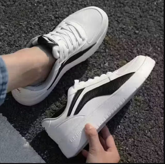 Premium Wave-Stripe Casual Skate Sneakers