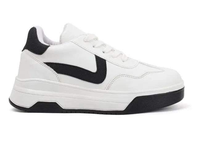 Vintage Court Skate Sneakers (White / Black)