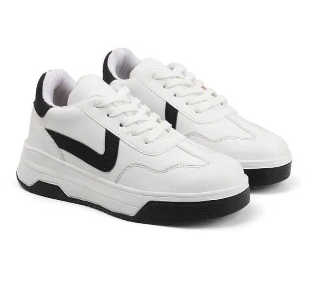 Vintage Court Skate Sneakers (White / Black)